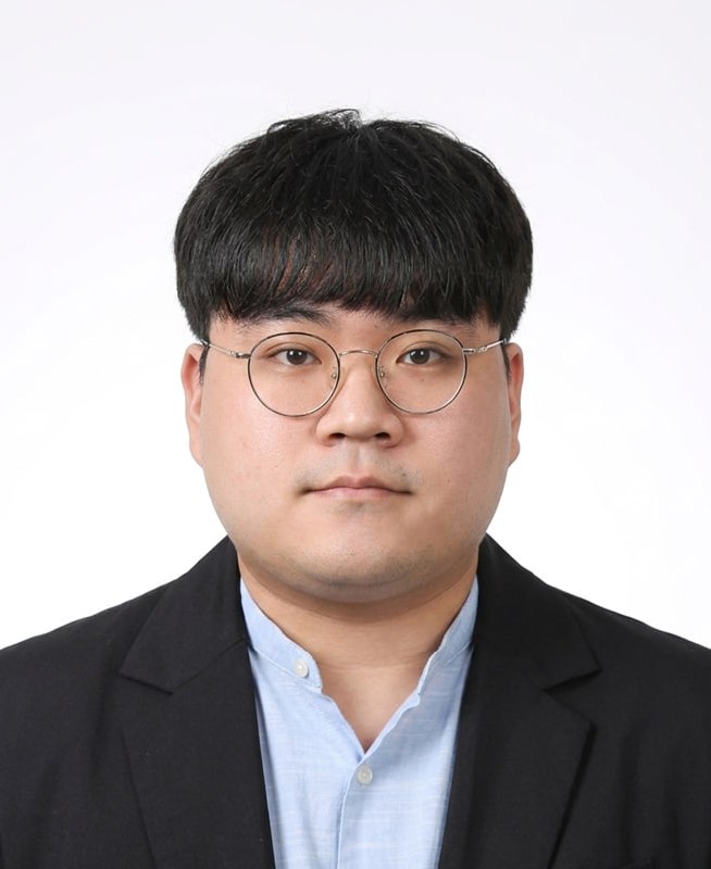 김진우 간사